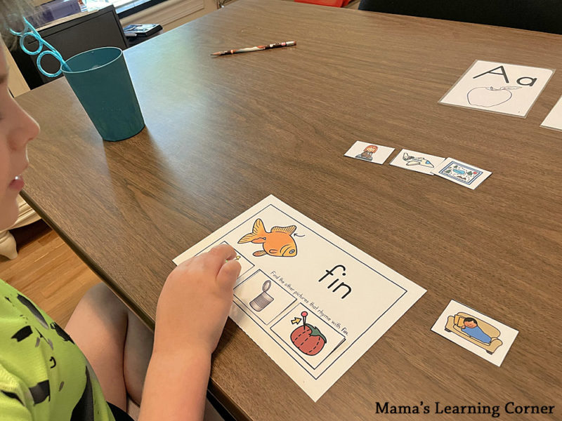 Printable Rhyming Mats with CVC Words Mamas Learning Corner